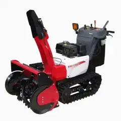 Beltefres med arbeidsbredde p&aring; hele 82 cm og ryddekapasitet p&aring; 83 tonn/time.<br />

<img alt="Logo WADO" height="124" id="img_comp-lyhac51l" loading="lazy" sizes="124px" src="https://static.wixstatic.com/media/3d603b_01ee956115634e87868a3ffa6a7e6280~mv2.png/v1/fill/w_124,h_124,al_c,q_85,usm_0.66_1.00_0.01,enc_avif,quality_auto/Wado%20Logo%20kvadrat.png" srcset="https://static.wixstatic.com/media/3d603b_01ee956115634e87868a3ffa6a7e6280~mv2.png/v1/fill/w_124,h_124,al_c,q_85,usm_0.66_1.00_0.01,enc_avif,quality_auto/Wado%20Logo%20kvadrat.png 1x, https://static.wixstatic.com/media/3d603b_01ee956115634e87868a3ffa6a7e6280~mv2.png/v1/fill/w_248,h_248,al_c,lg_1,q_85,enc_avif,quality_auto/Wado%20Logo%20kvadrat.png 2x" width="124" />